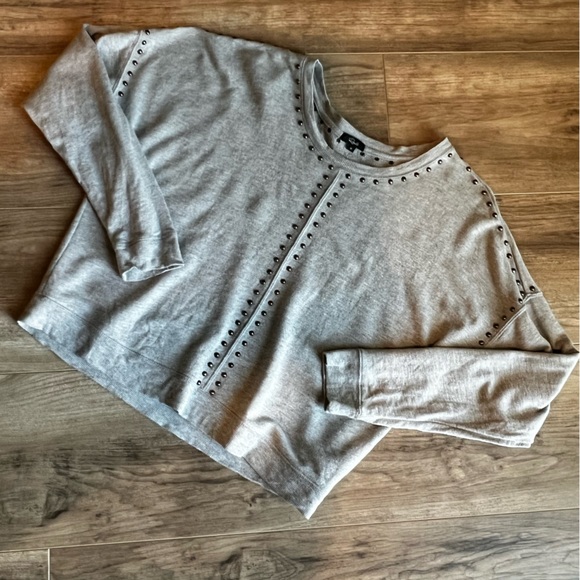 Rails “Wilson” studded Heather gray sweatshirt medium - Picture 6 of 16